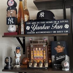 Yankee Memorabilia Souvenirs