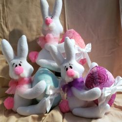 Bunnies Holding Easter Egg Handmade Fabric Crafts 