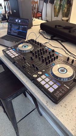 Pioneer DDJ-SX Controller