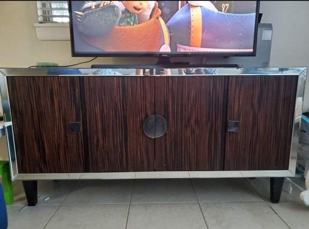 Tv Stand/entertainment Center