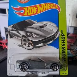 Hot Wheels '14 Corvette Stingray 