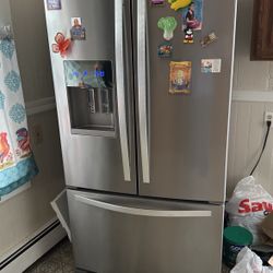 Whirlpool Refrigerator Like New 