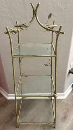 Shelf and matching necklace holder with birds on them
