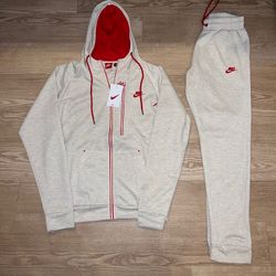 Grey N Red . Men Nike Sweatsuit . Size Large 