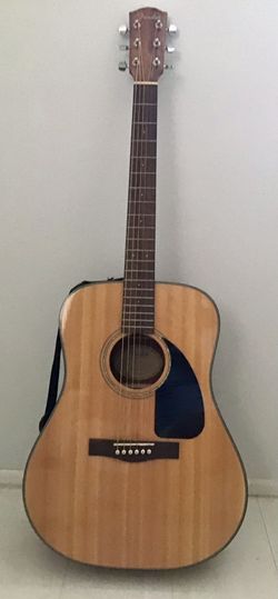 Fender DG8S
