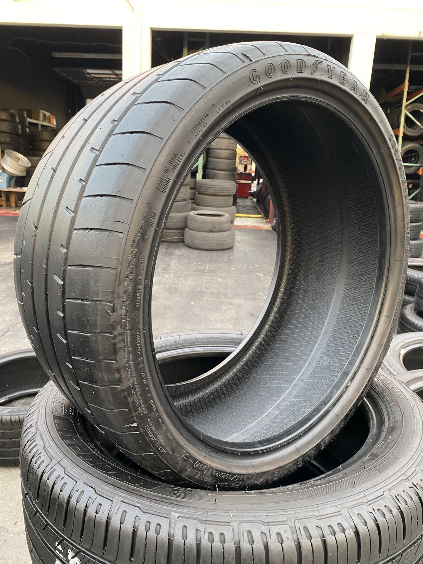 1 Goodyear 285/30/20 Free Mount Balance
