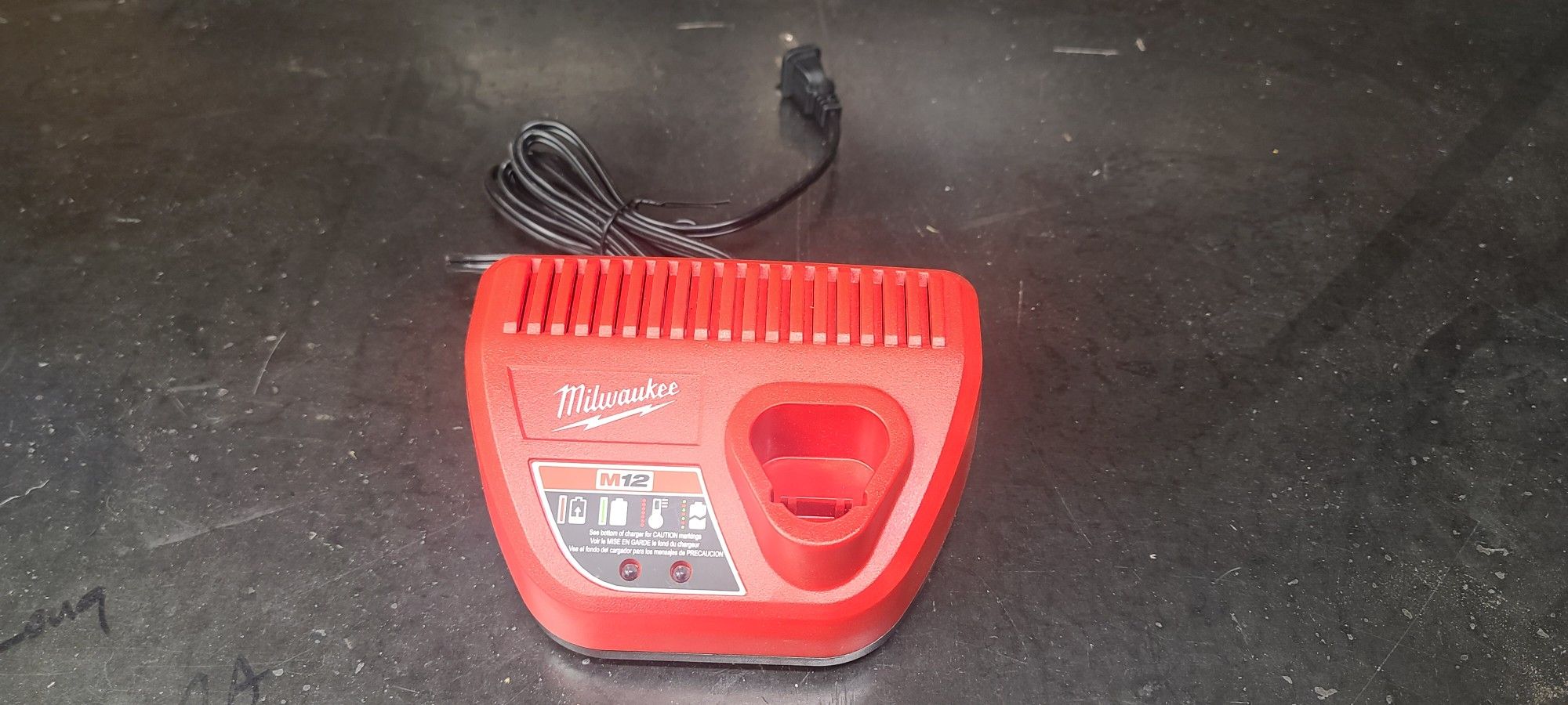 Milwaukee M12 Charger New