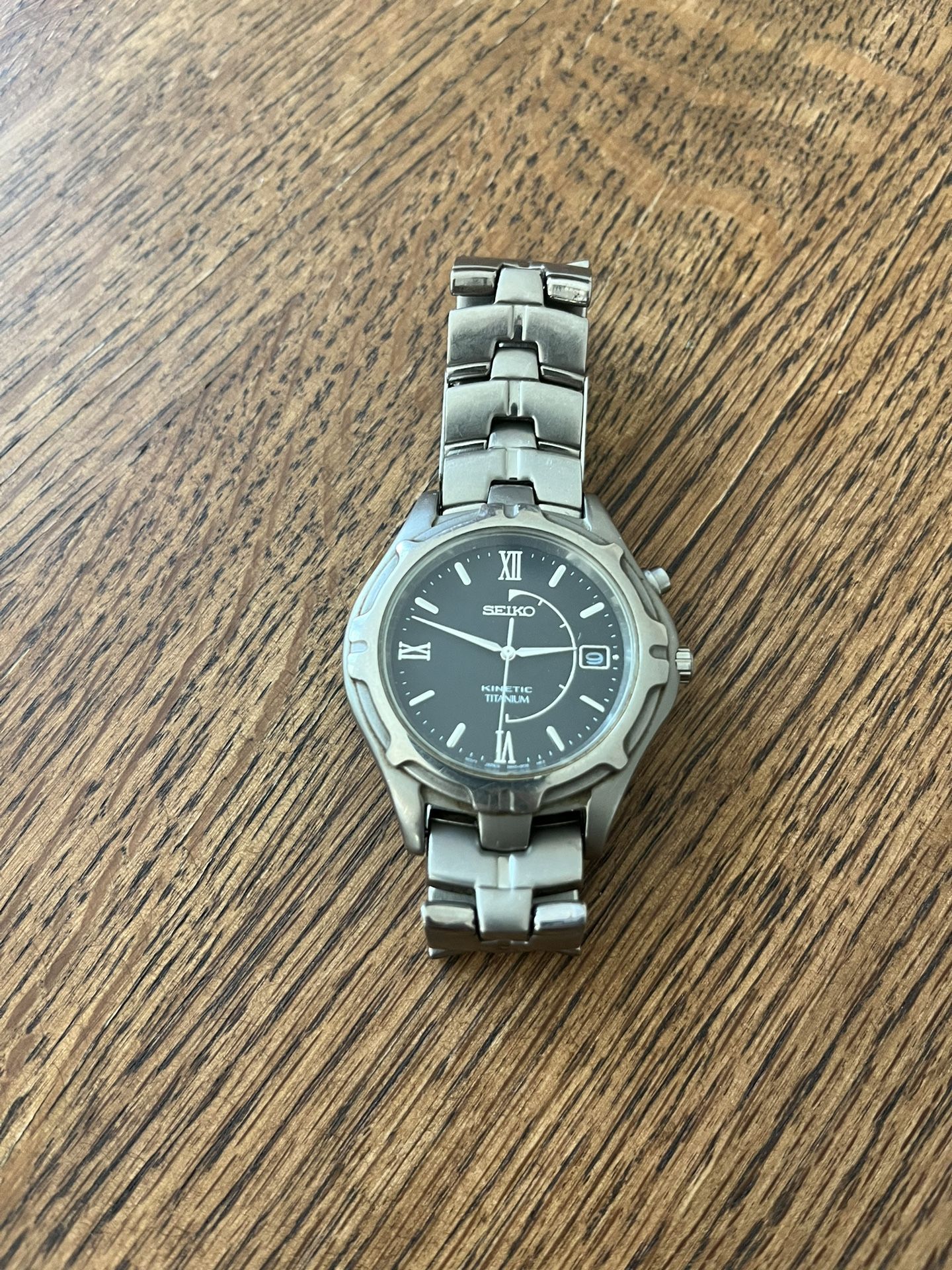 SEIKO KINETIC SKH681