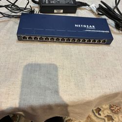 Netgear Prosafe 16 Port 10/100 External Switch w/POE FS116P v2