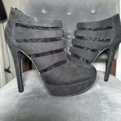 Jessica Simpson black mesh platform ankle booties. Size 7