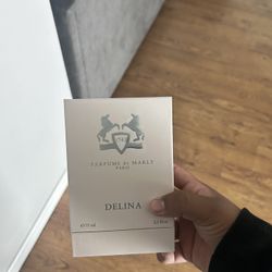 Colognes And Perfumes 