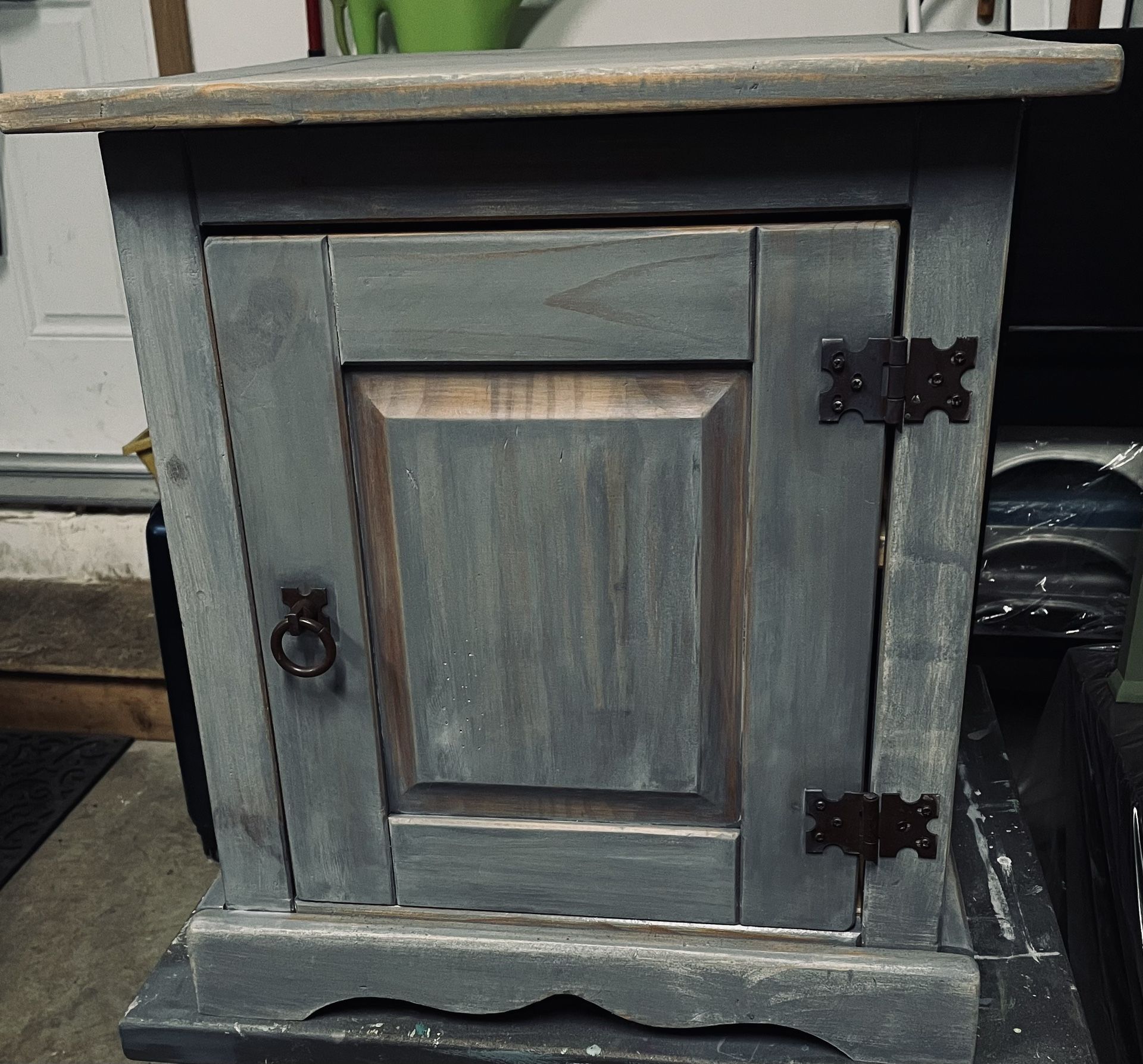 Cabinet / End Table With Storage