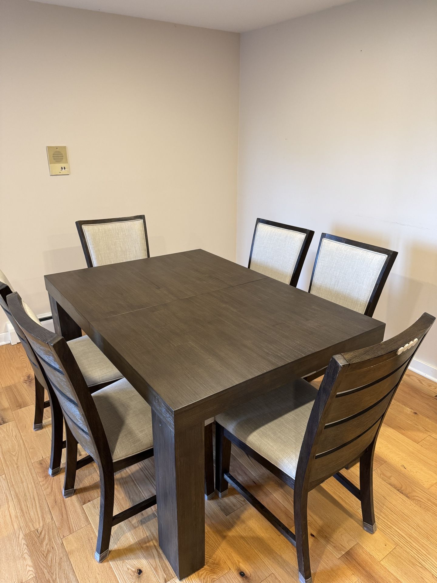 Table With 6 Chairs And Two Extension Lake New