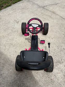 Kids pedal car