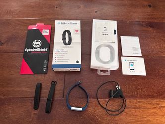 Fitbit Alta HR Stainless Fitness Tracker Heart Rate Monitor 2 Bands ScreenShield