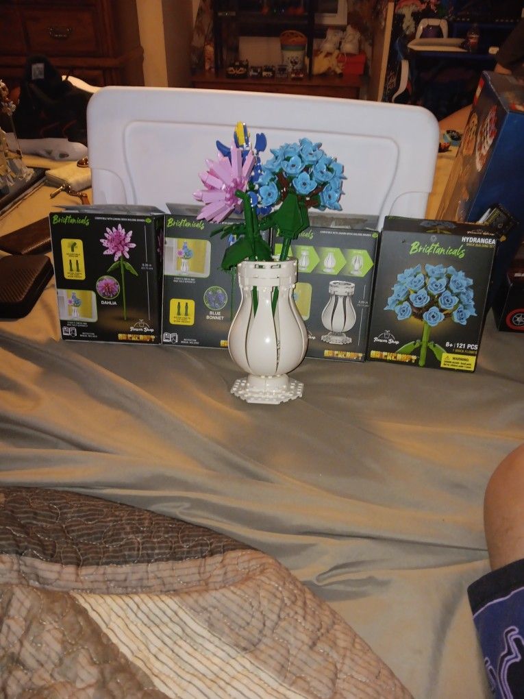 Who Don't Like Flowers That Last Forever Legos