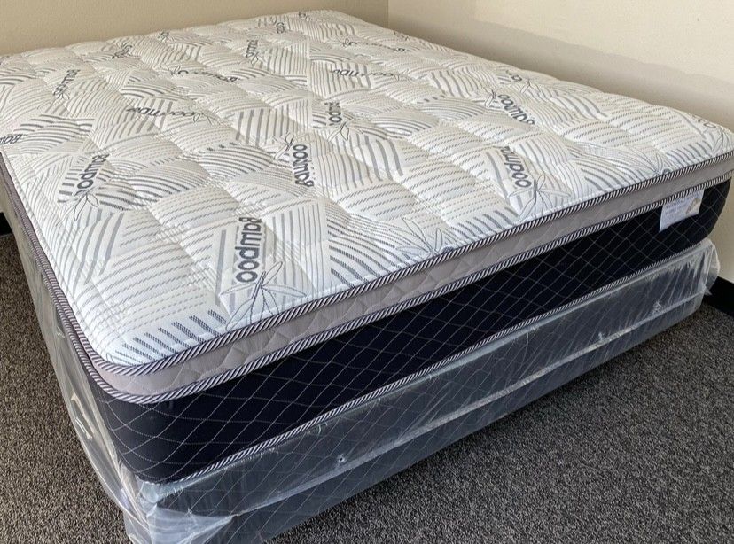 Queen Bamboo Plush Comfort Europillow Top 12inch Matres!!