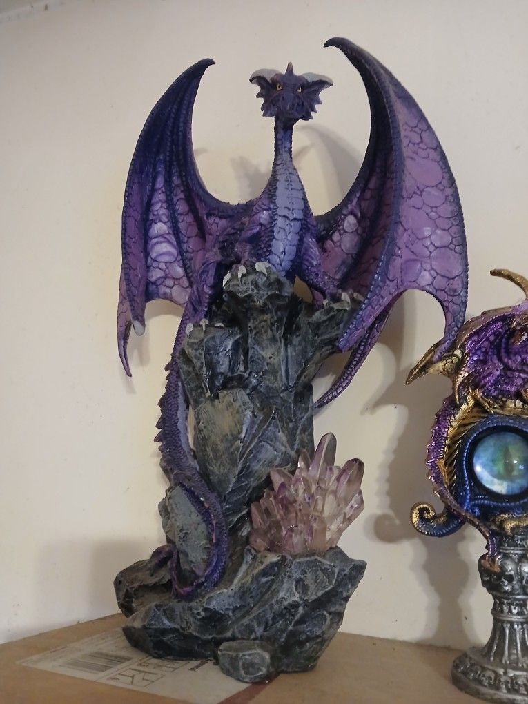 Dragon Statue 