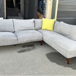 Sectional Couch 