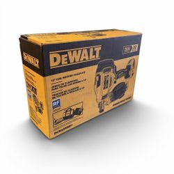 DEWALT 20V XR 15° Coil Roofing Nailer Kit