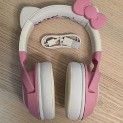 Razer Kraken BT Headset with Bluetooth 5.0, RGB, Hello Kitty & Friends Edition