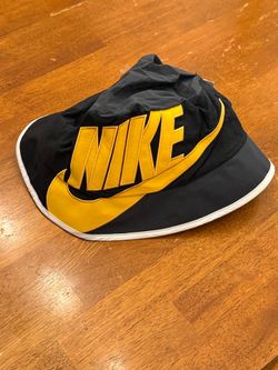 Nike bucket black yellow