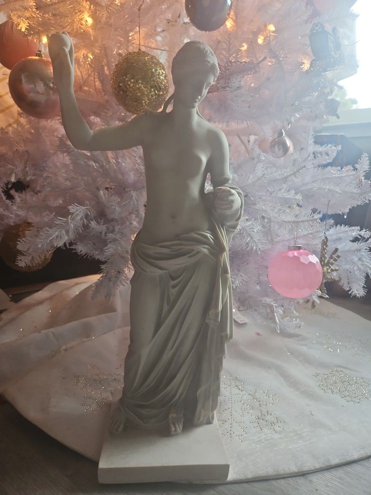  VENUS GALLERY STATUE 