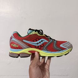 Saucony ProGrid Triumph 4 Sz 13