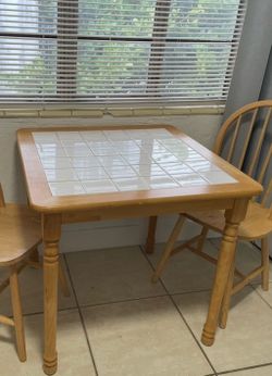 Kitchen Table 31.5 X 31.5 inch’s