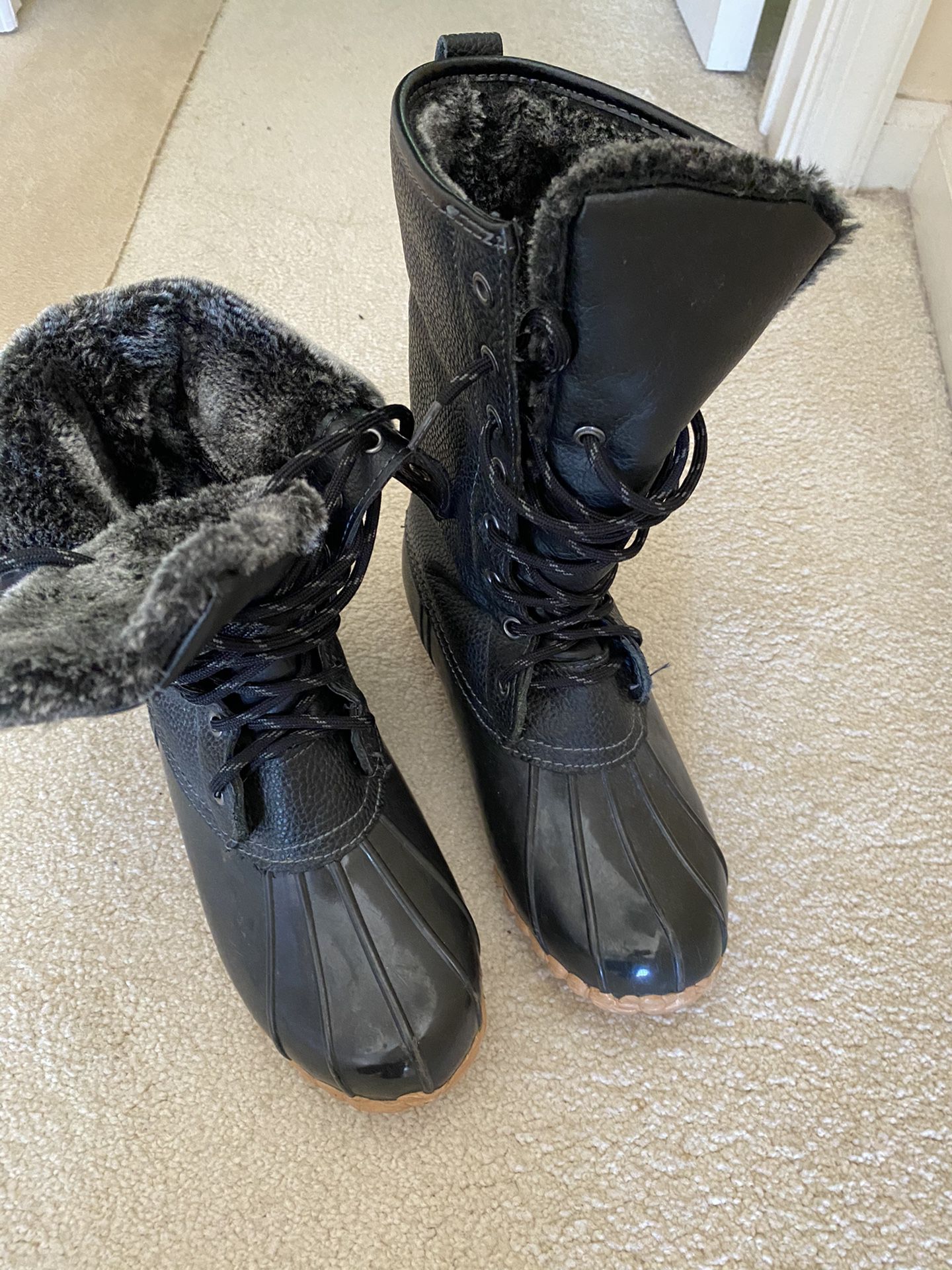 Ladies sports winter/rain boots like new