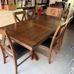 Bayside Furnishings Valaria 7 piece dining table set