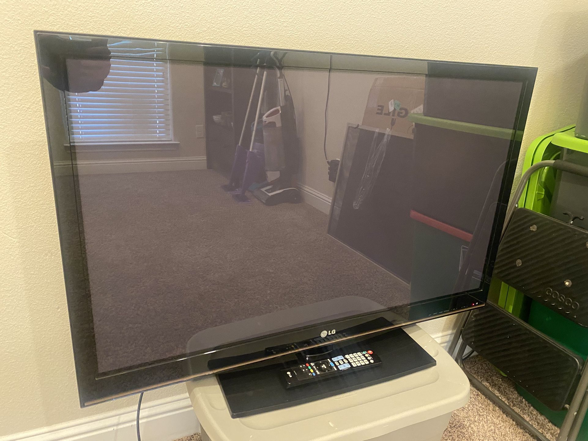 LG 42in 1080p Plasma Tv