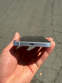 iPhone 16e 128gb