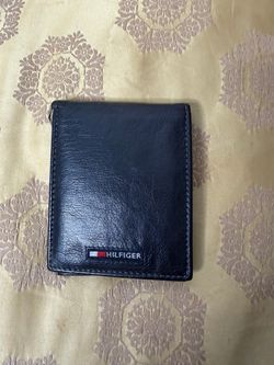 Tommy Hilfiger Men's Leather Bifold Wallet