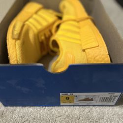 Like New Adidas NMD R1 Yellow MEN’S SIZE 9