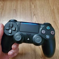 PS4 Controller