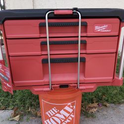 MILWAUKEE PACK OUT TOOL CHEST