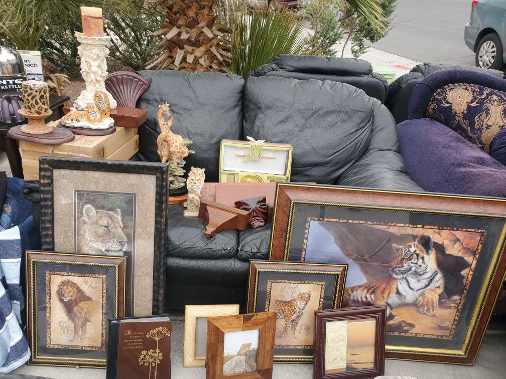 Lion and Interior Design tiger picture set and decor