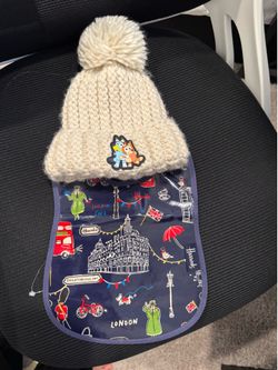 Cream Bluey and navy blue London-themed bib hat  #london #winterwear  6-12 months