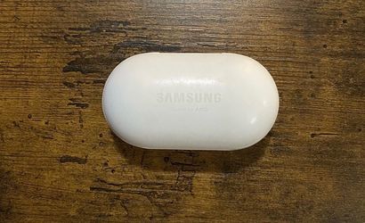 Samsung Galaxy Buds Wireless In-Ear Headset, Buds and Case, White Used