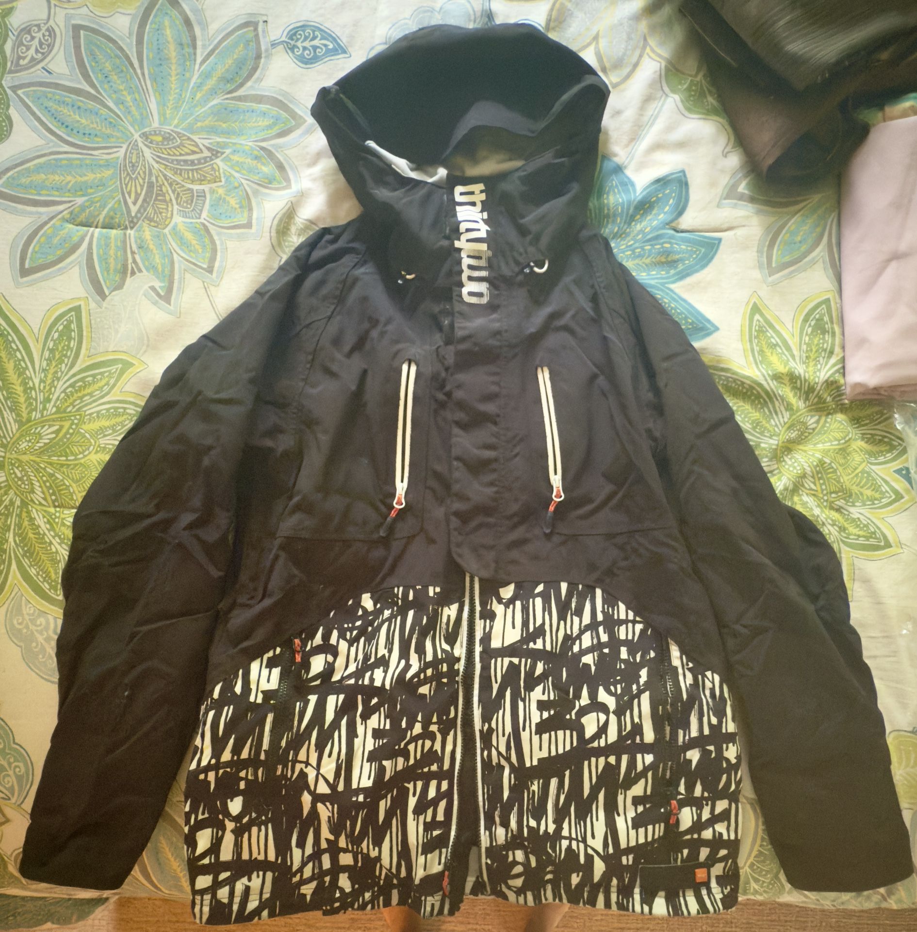Thirty Two Men’s Snowboarding Jacket -Small