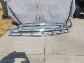 1949-50 Chevy car original grill complete with parking light assemblys. See pics
