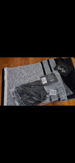 SPRIGS, NEW, (×2), SCARF & GLOVES, FIRM.