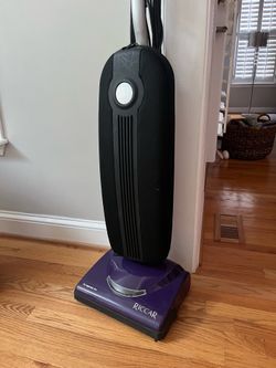 RICCAR Supralight vacuum.  Great shape, pet free smoke free.