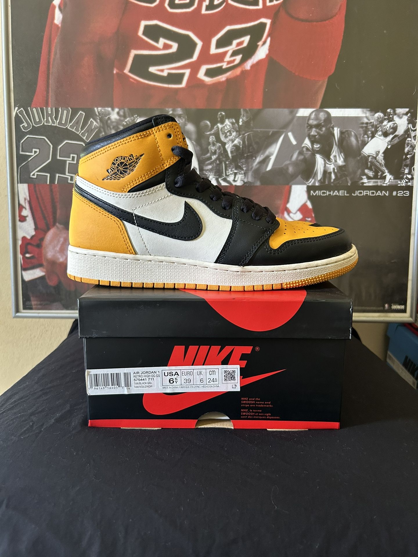Air Jordan 1 Yellow Toe Size 6.5Y