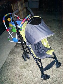 Travel lite stroller great condition first 25 firm takes it