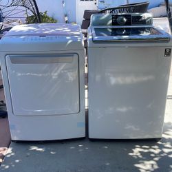 Washer And Dryer /the Washer Is  A Samsung And The Dryer Is A LG 