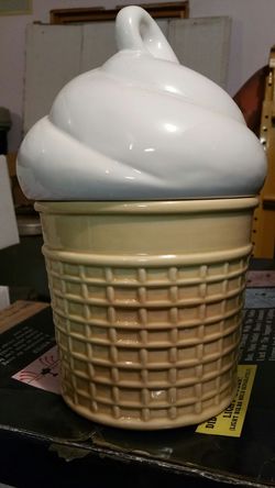Iceceam cookie jar