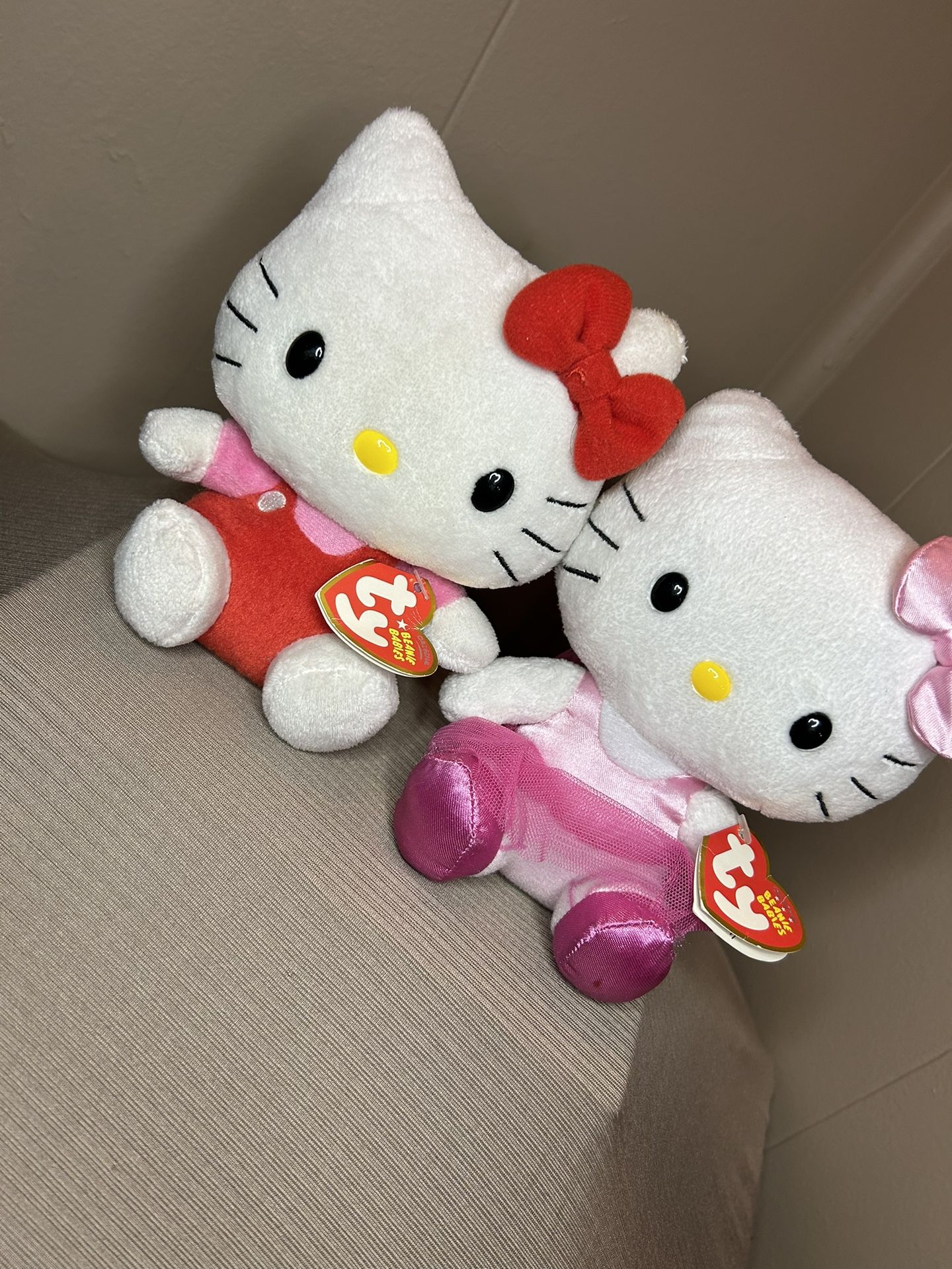 Hello Kitty Ty Beanie Babies Sanrio | 6” | 2 Plushies