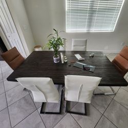 Dinning Table Used